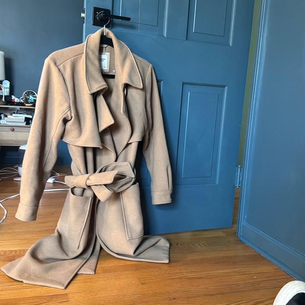 Abercrombie camel wool trench